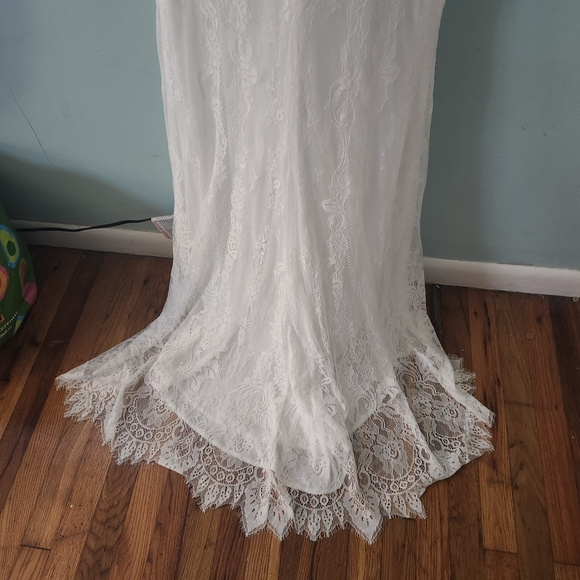 Lulu's Eternally Adored White Lace Embroidered mermaid maxi Wedding Dress size - Picture 7 of 12